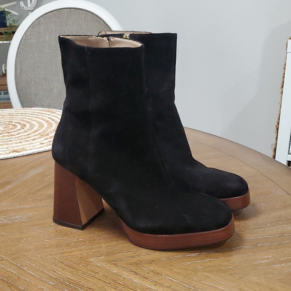 Ana Palma Size 39 Black Suede platform wooden sole round toe boots